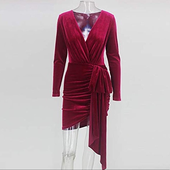 Red velvet v neck bodycon mini dress - Picture 3 of 6